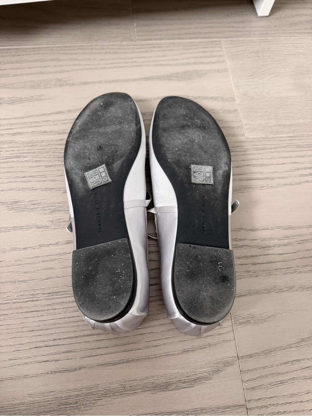 Charles & Keith Pale Silver Mary Jane Ballet Flats with Bow - Picture 7 of 7